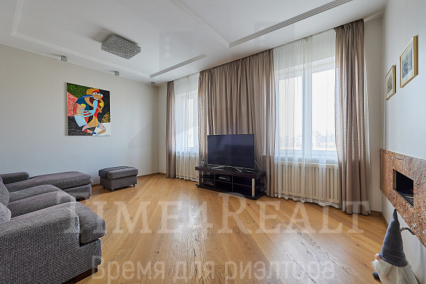 Продается 3-комн. квартира, 100,1 м²