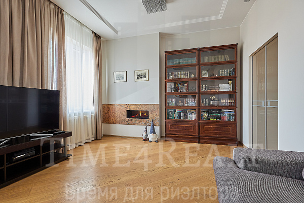 Продается 3-комн. квартира, 100,1 м²