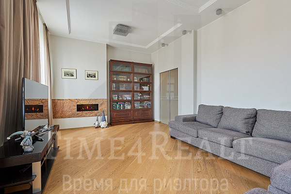 Продается 3-комн. квартира, 100,1 м²