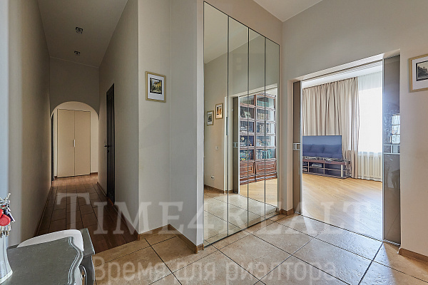 Продается 3-комн. квартира, 100,1 м²