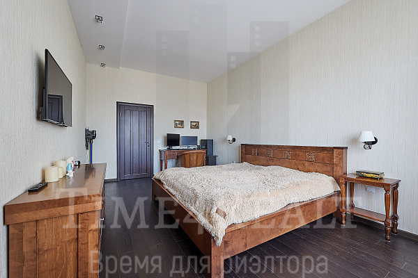 Продается 3-комн. квартира, 100,1 м²