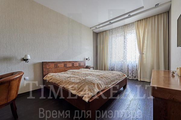 Продается 3-комн. квартира, 100,1 м²