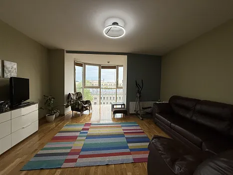 Продается 2-комн. квартира, 61,9 м²