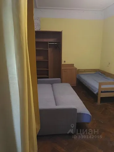 3-комн. квартира, р-н Василеостровский