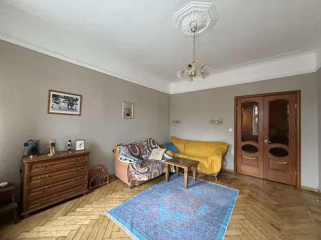 Продается 4-комн. квартира, 87,4 м²
